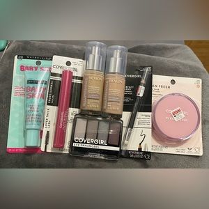 Make up bundle. Maybelline, Cover Girl, & Revlon.